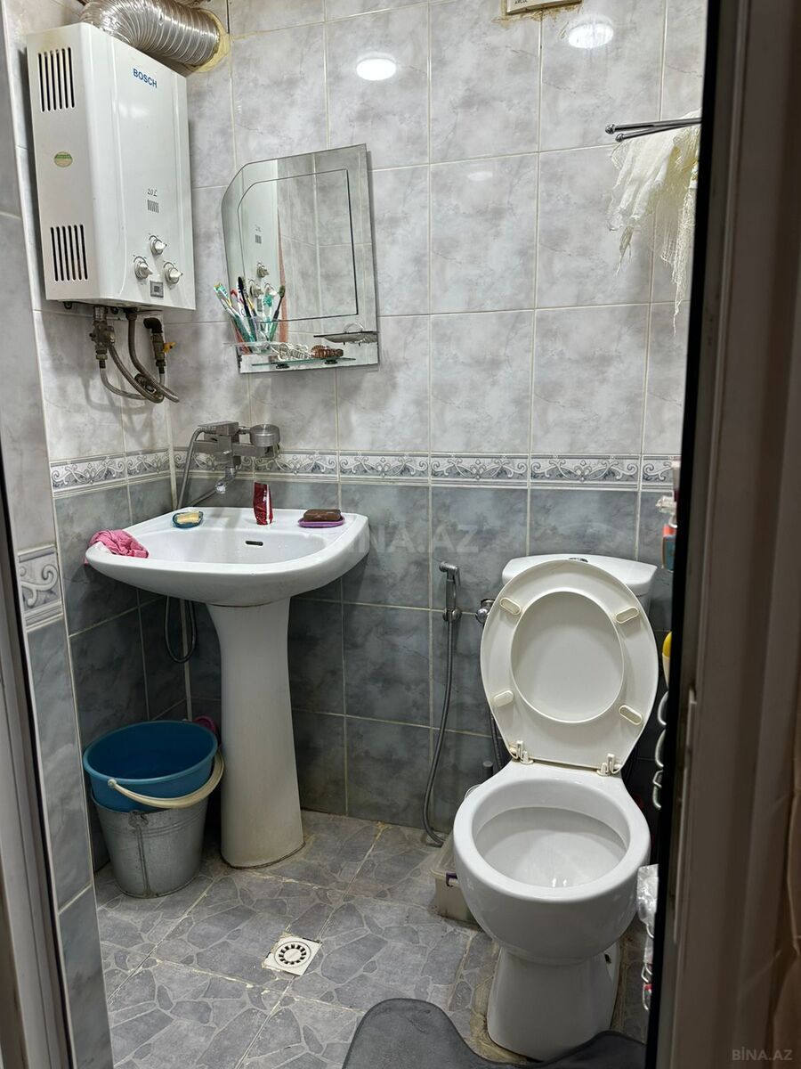 3 otaqlı Köhnə tikili, Elmlər Akademiyası m., Bakı