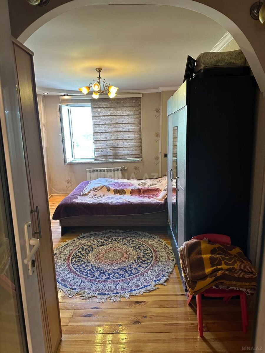 3 otaqlı Köhnə tikili, Elmlər Akademiyası m., Bakı