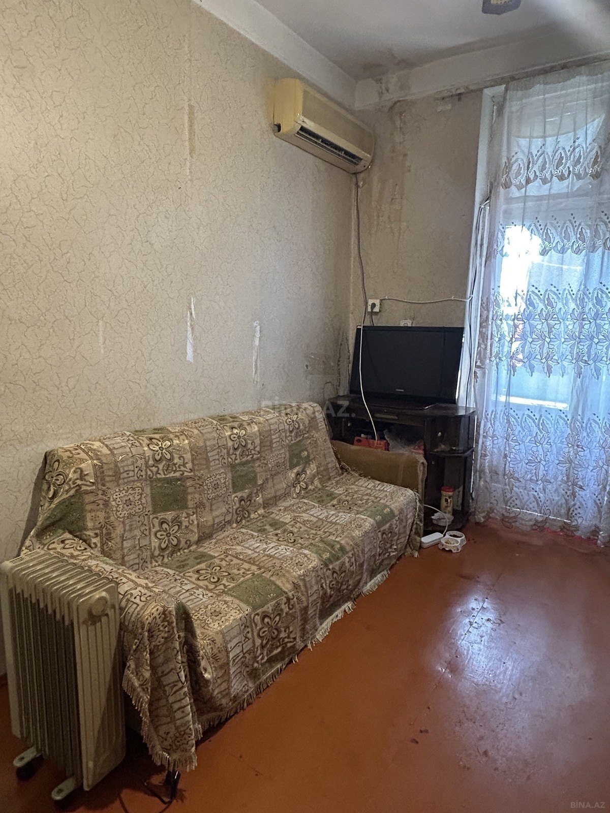 2 otaqlı Köhnə tikili, Elmlər Akademiyası m., Bakı