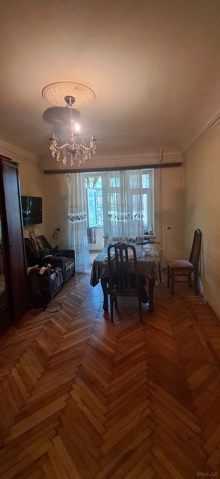 3 otaqlı Köhnə tikili, Neftçilər m., Bakı