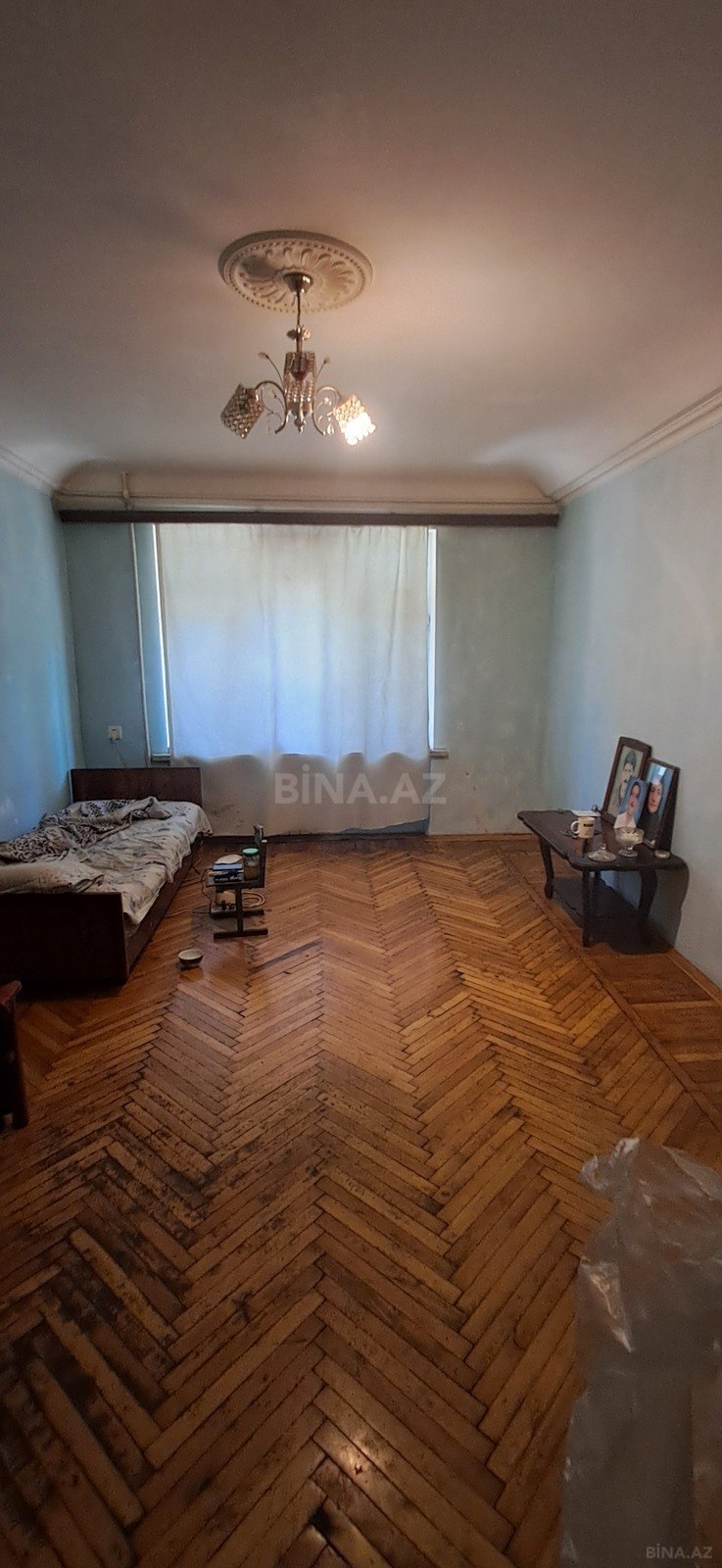 3 otaqlı Köhnə tikili, Neftçilər m., Bakı