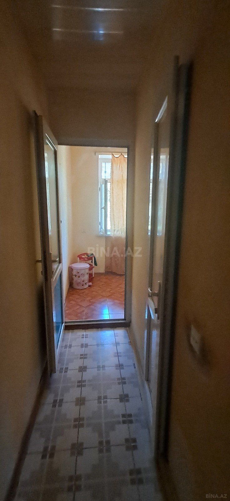 3 otaqlı Köhnə tikili, Neftçilər m., Bakı