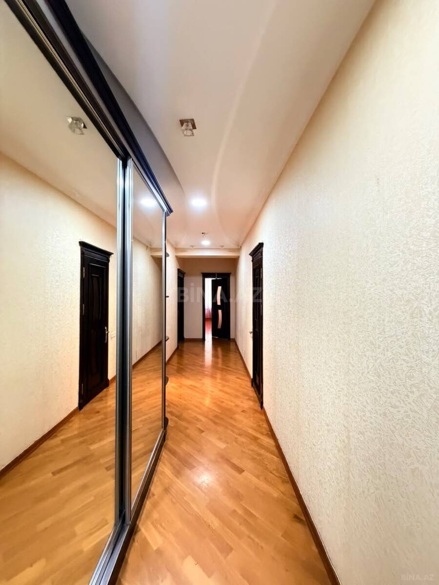 2 otaqlı Yeni tikili, 8 Noyabr m., Bakı
