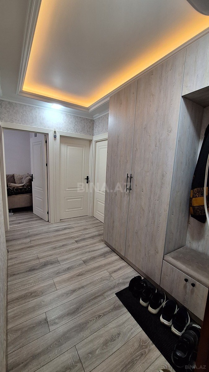 3 otaqlı Köhnə tikili, Xalqlar Dostluğu m., Bakı