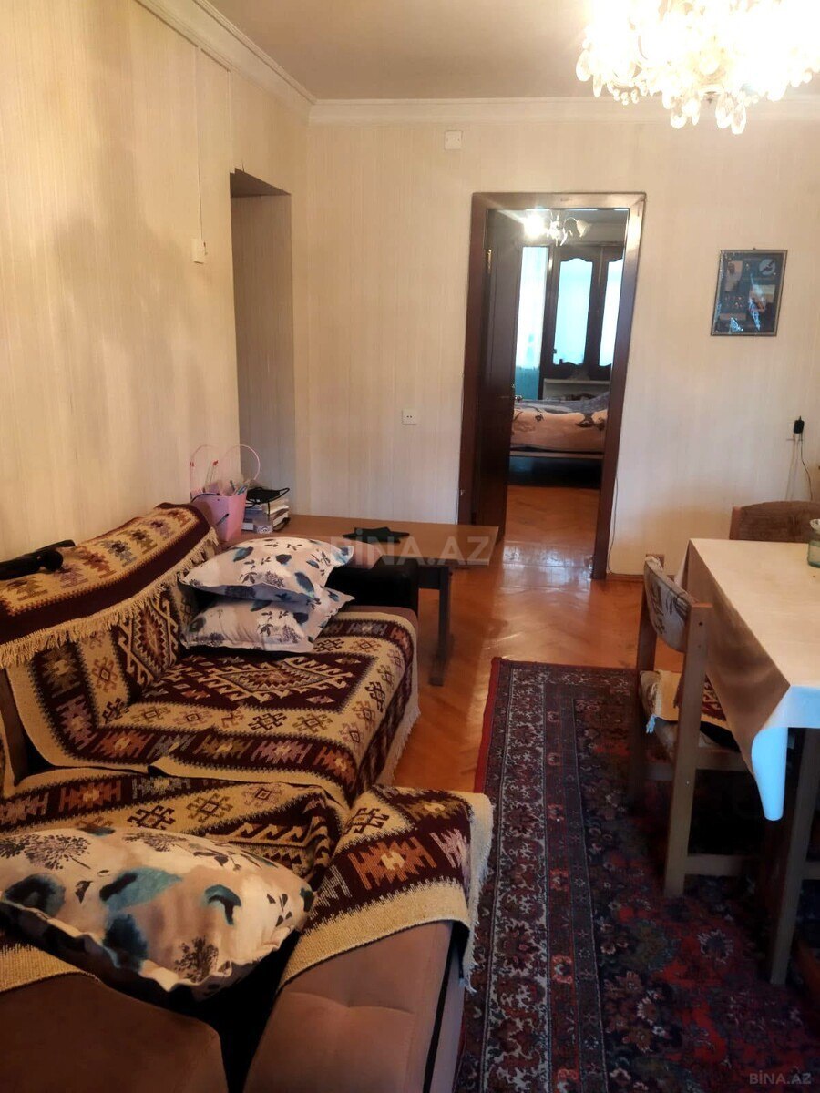 2 otaqlı Köhnə tikili, Nizami m., Bakı