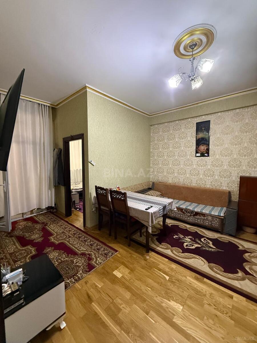 3 otaqlı Yeni tikili, Xırdalan