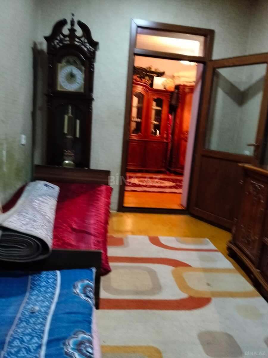 3 otaqlı Köhnə tikili, Memar Əcəmi m., Bakı