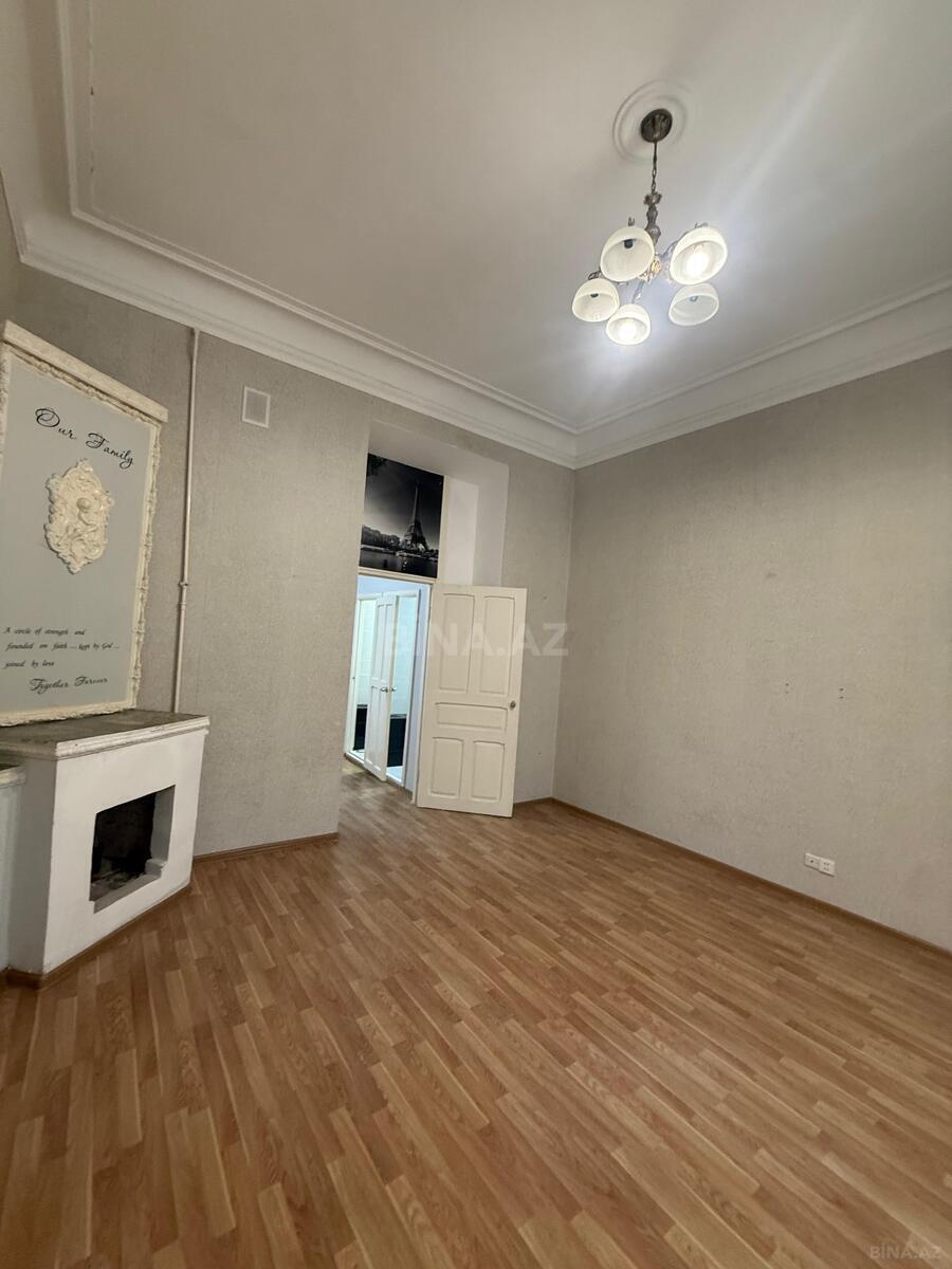 3 otaqlı Köhnə tikili, Xətai r., Bakı