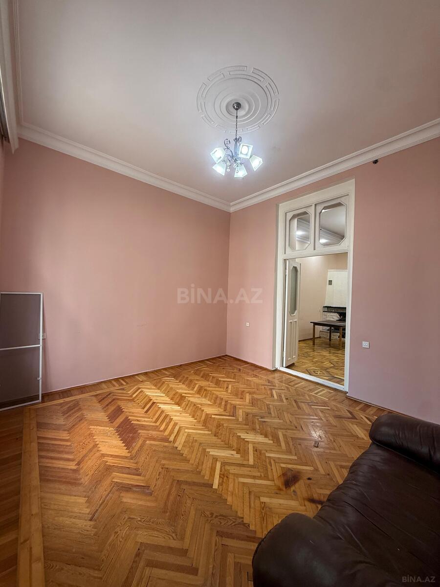 3 otaqlı Köhnə tikili, Xətai r., Bakı