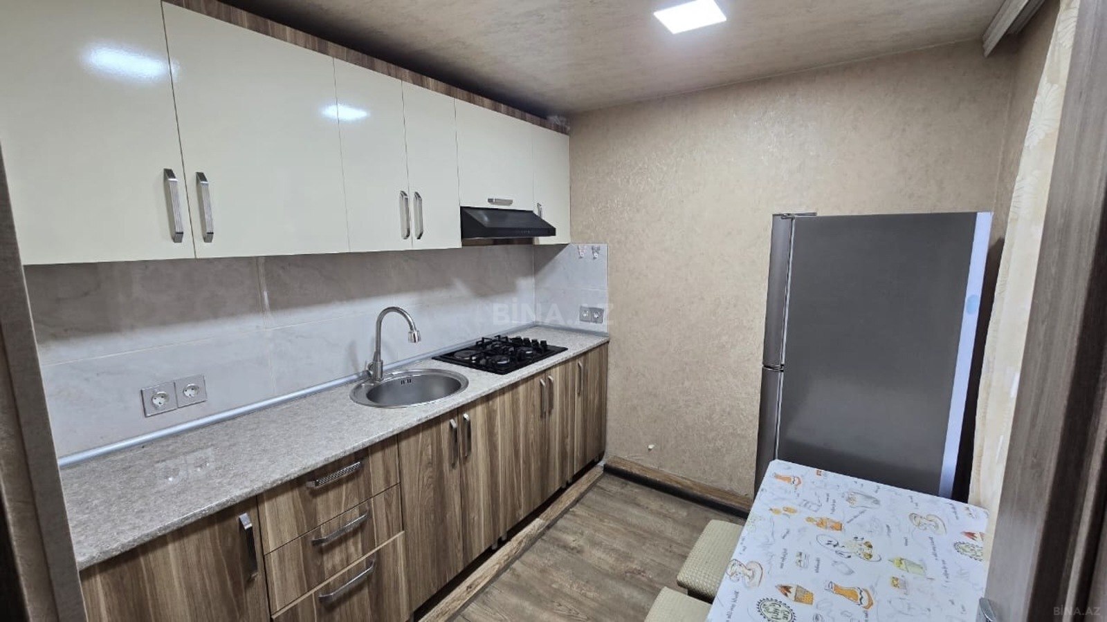 3 otaqlı Köhnə tikili, Nəriman Nərimanov m., Bakı