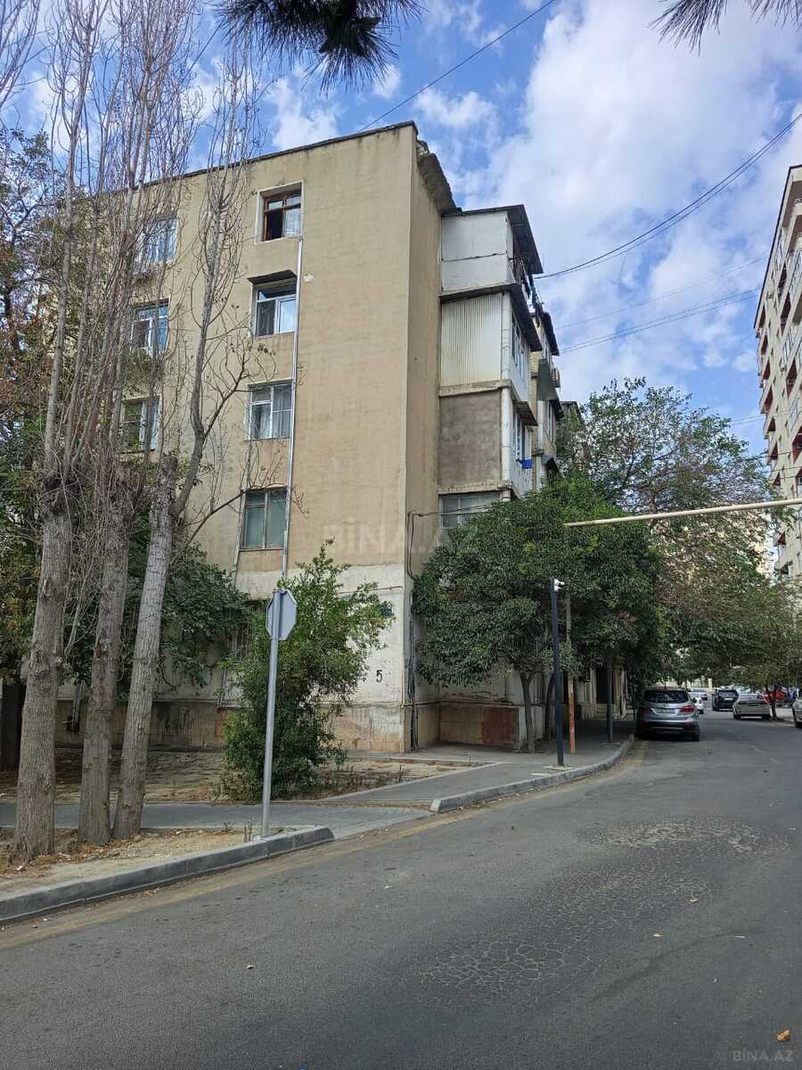 2 otaqlı Köhnə tikili, Qara Qarayev m., Bakı