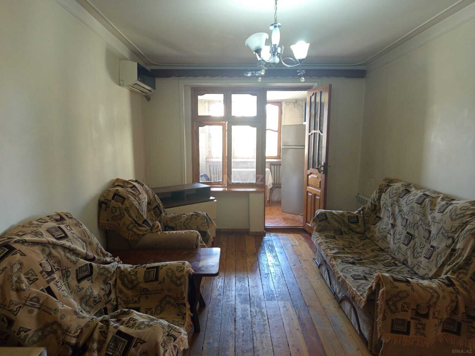 2 otaqlı Köhnə tikili, Qara Qarayev m., Bakı