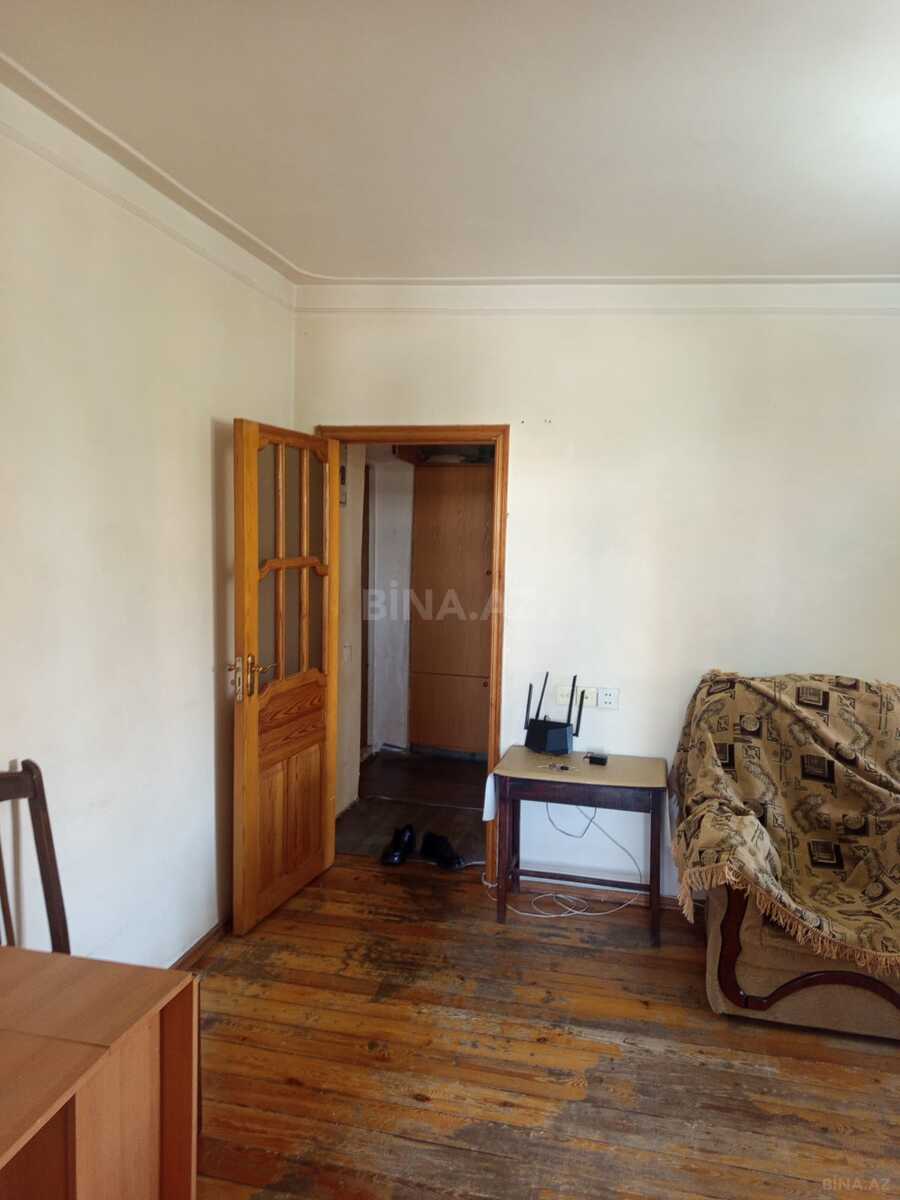 2 otaqlı Köhnə tikili, Qara Qarayev m., Bakı
