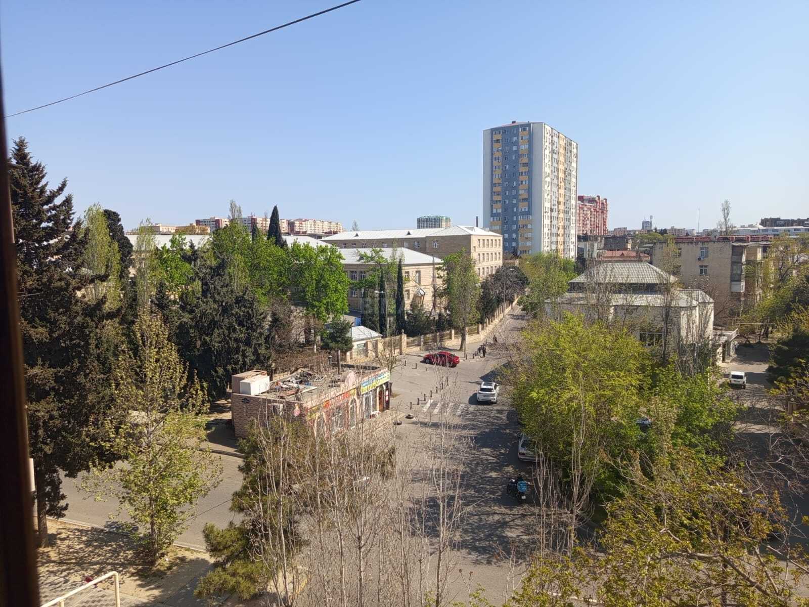 2 otaqlı Köhnə tikili, Qara Qarayev m., Bakı