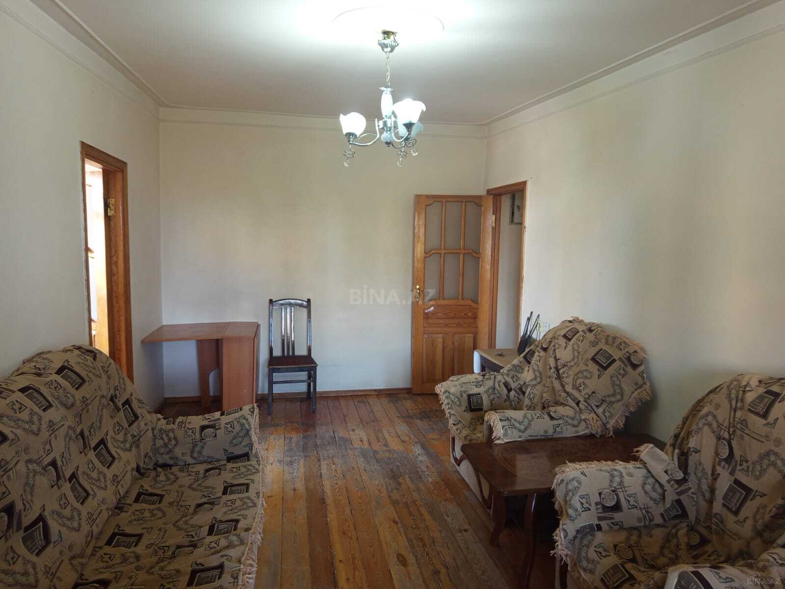 2 otaqlı Köhnə tikili, Qara Qarayev m., Bakı