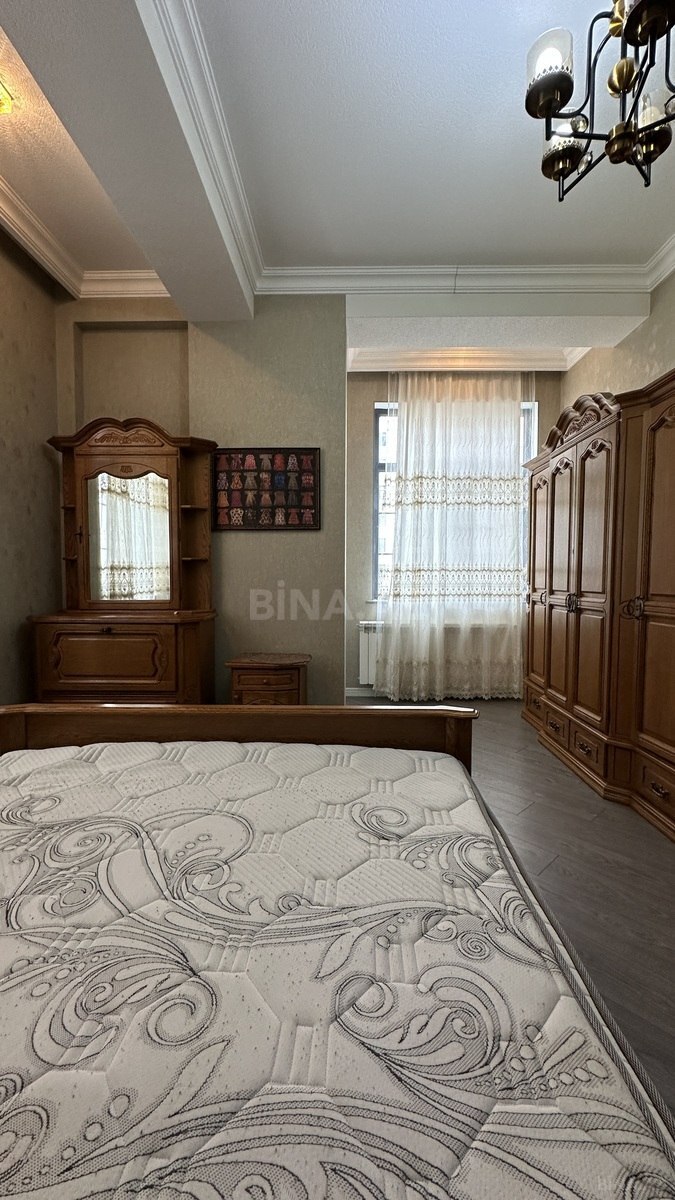 2 otaqlı Yeni tikili, Elmlər Akademiyası m., Bakı