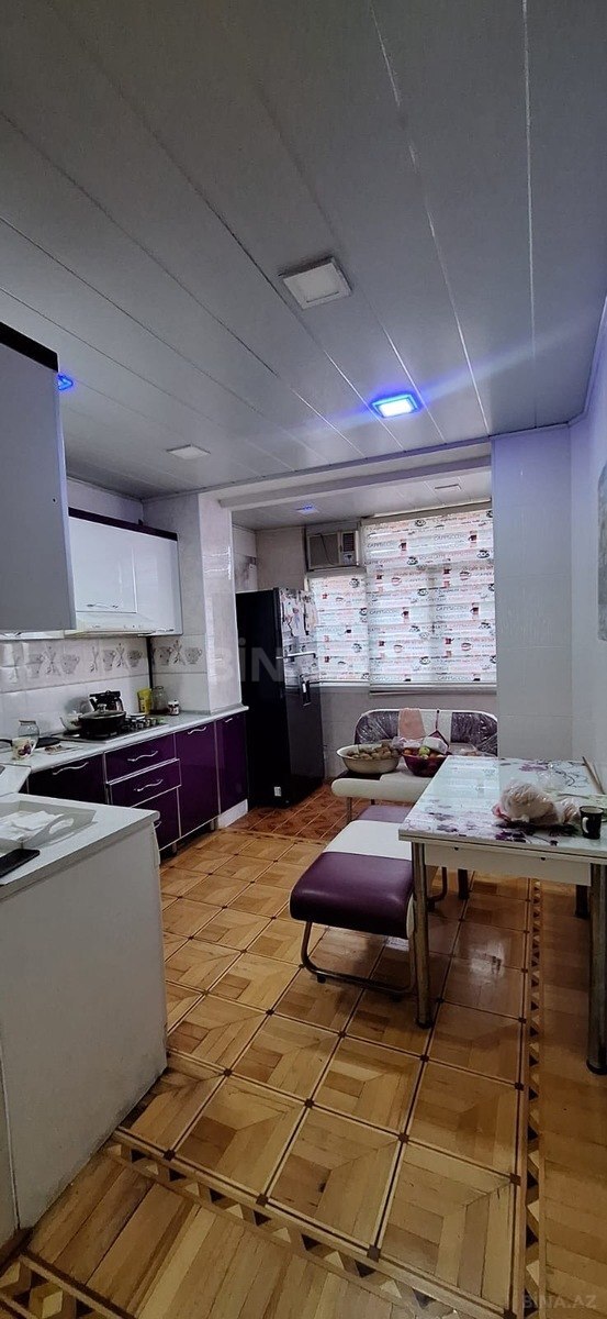 4 otaqlı Köhnə tikili, Həzi Aslanov m., Bakı