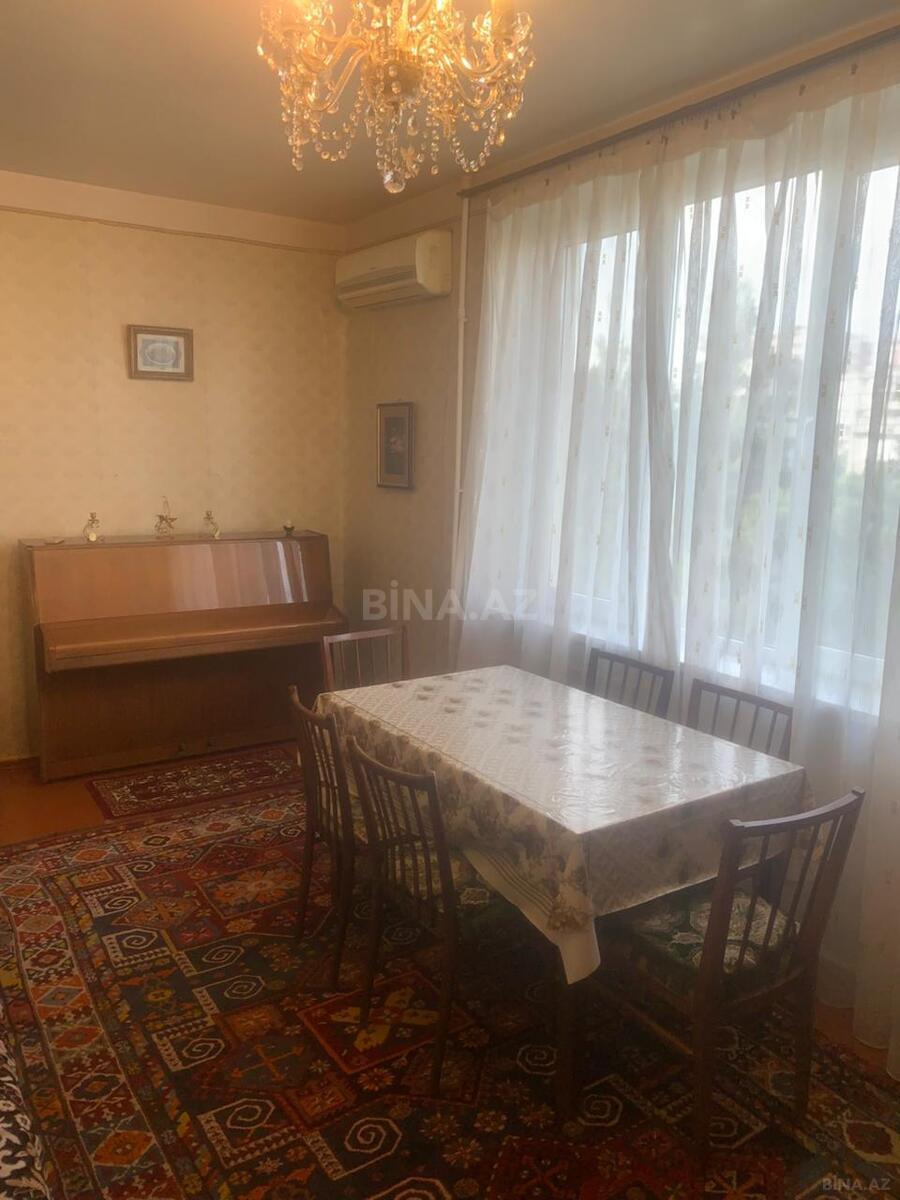 2 otaqlı Köhnə tikili, Memar Əcəmi m., Bakı