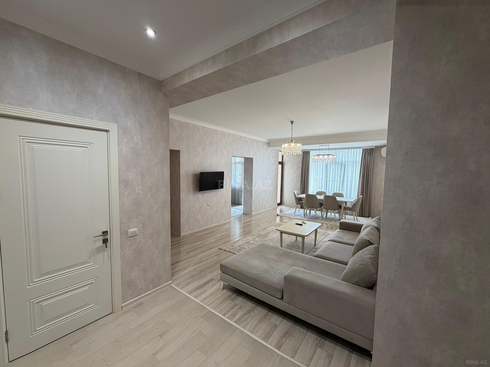 3 otaqlı Yeni tikili, Şah İsmayıl Xətai m., Bakı