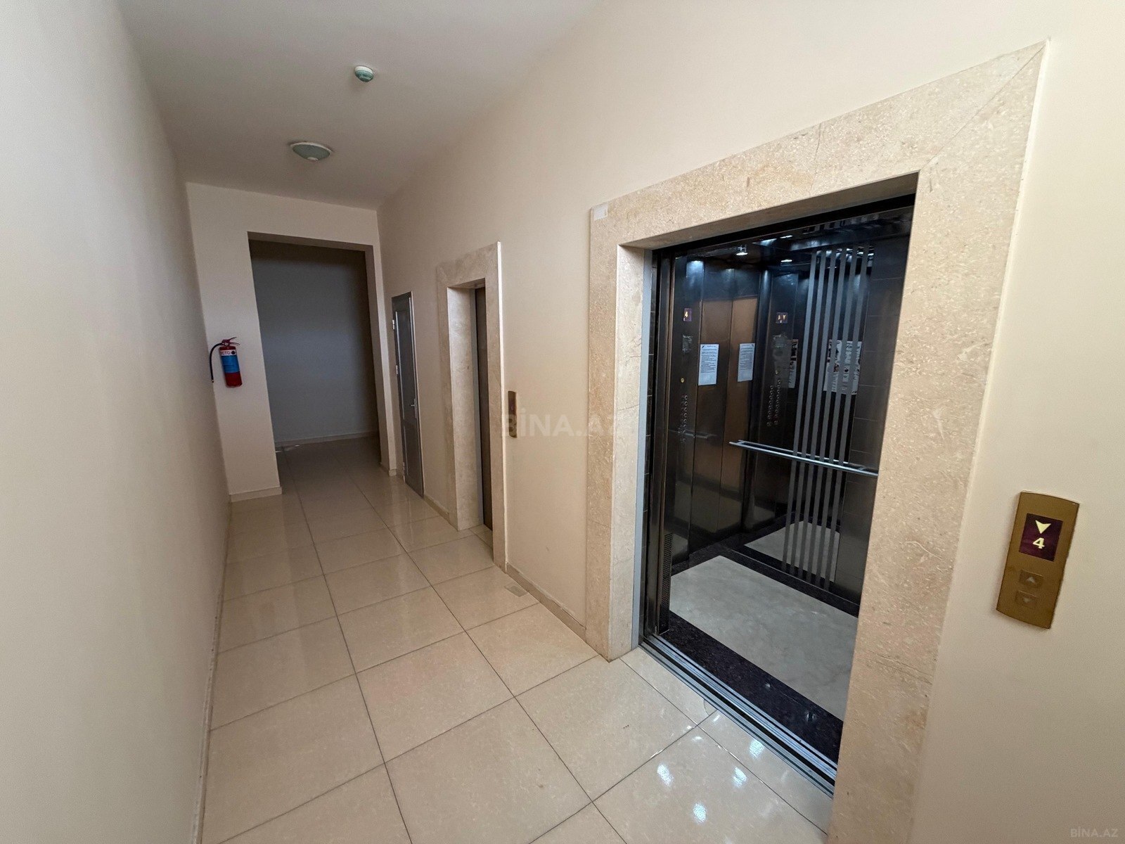 3 otaqlı Yeni tikili, Şah İsmayıl Xətai m., Bakı