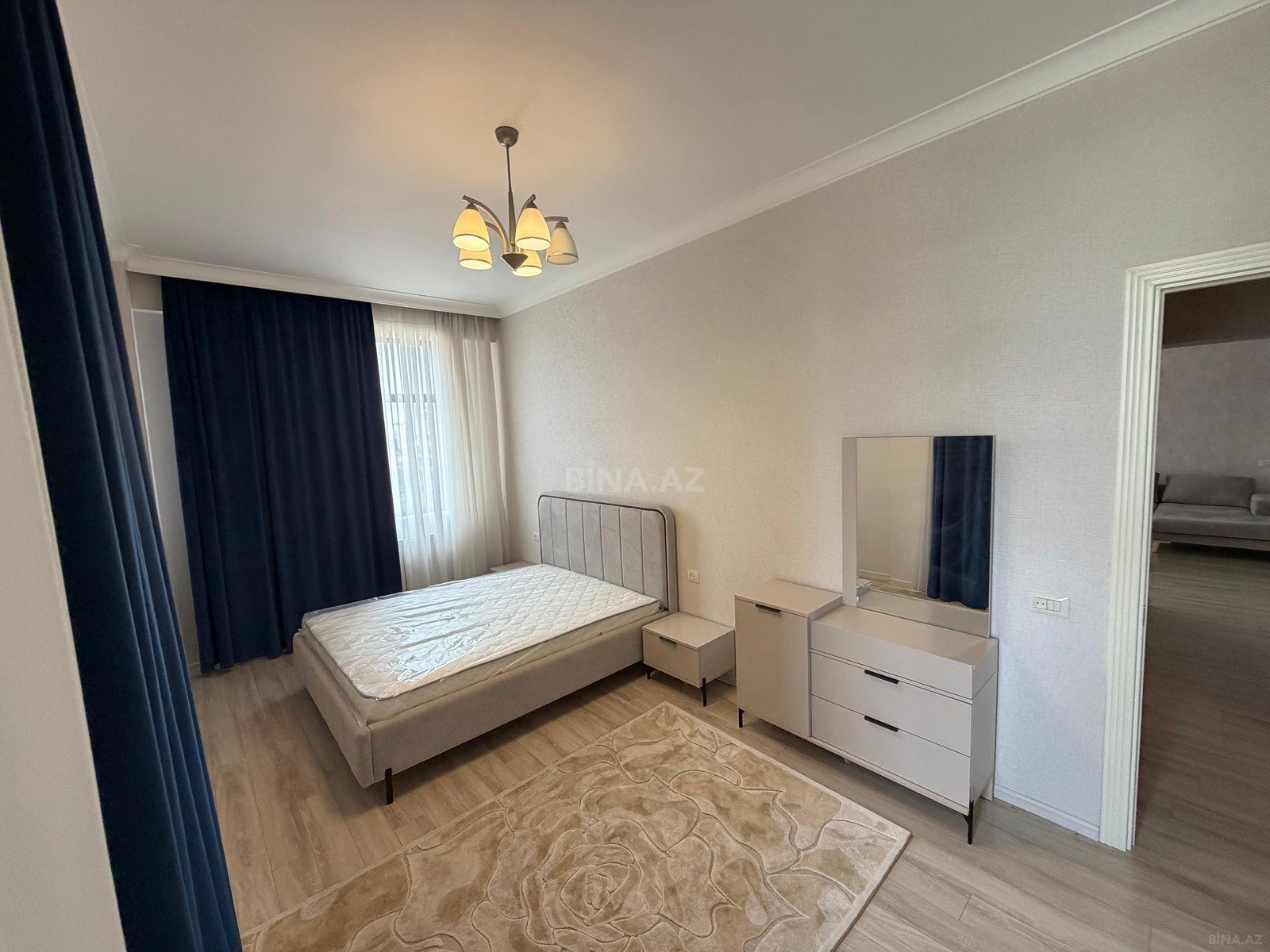 3 otaqlı Yeni tikili, Şah İsmayıl Xətai m., Bakı