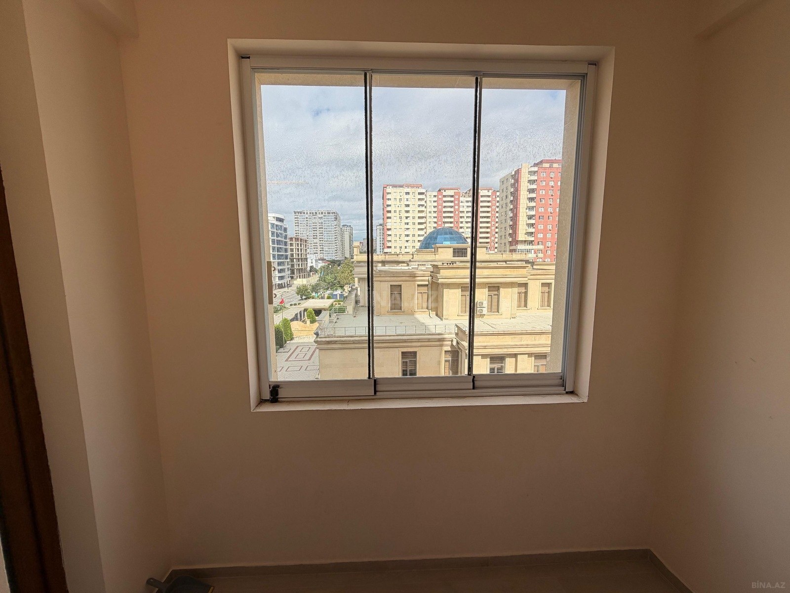 3 otaqlı Yeni tikili, Şah İsmayıl Xətai m., Bakı