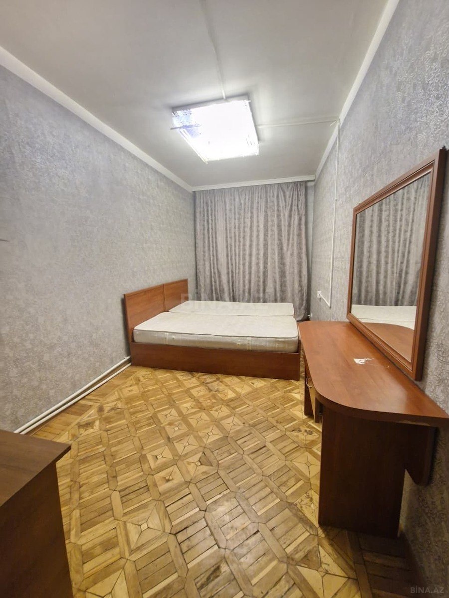 2 otaqlı Köhnə tikili, Memar Əcəmi m., Bakı