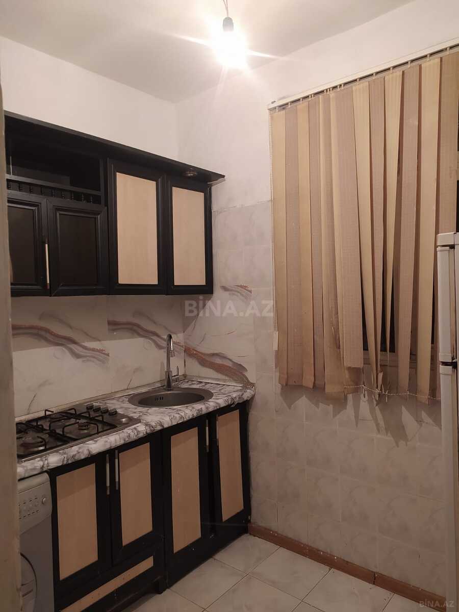 2 otaqlı Köhnə tikili, Memar Əcəmi m., Bakı