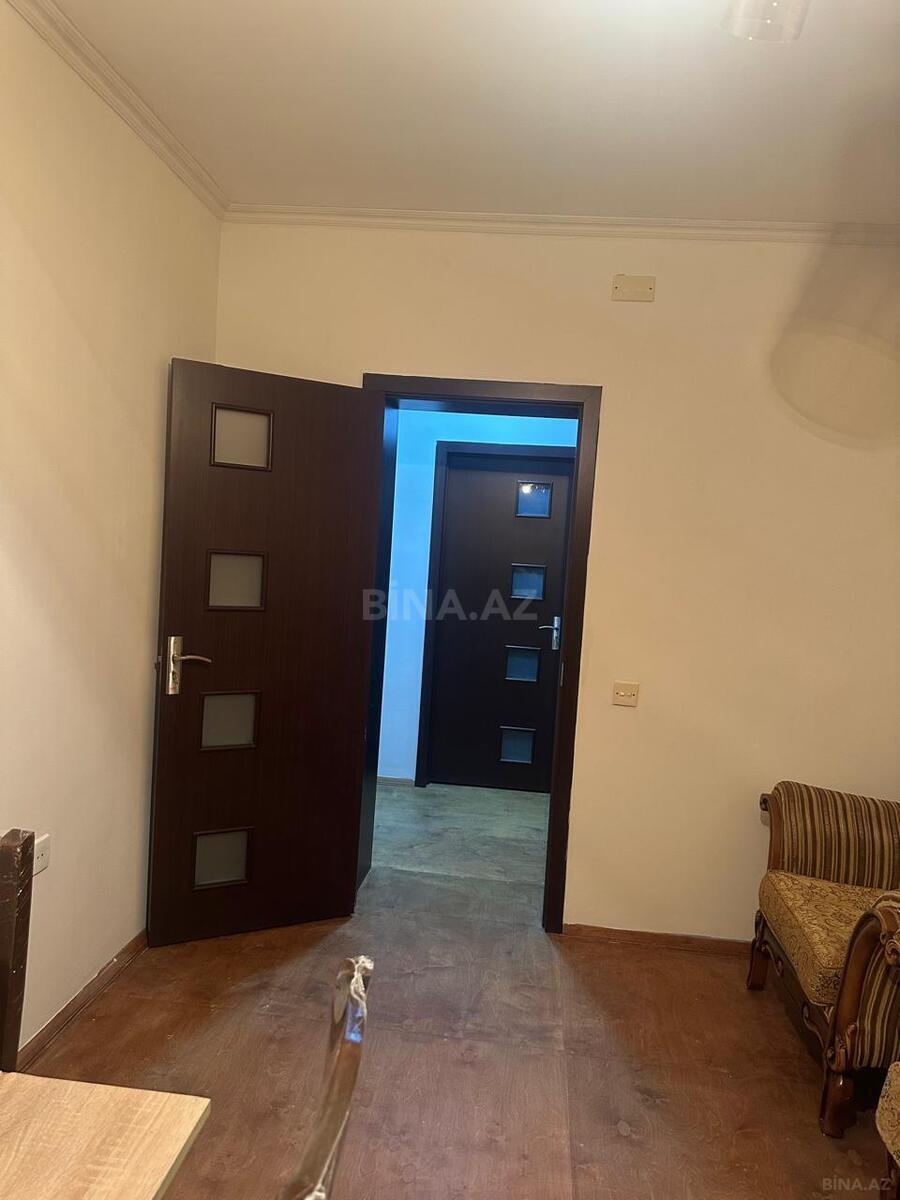 2 otaqlı Köhnə tikili, Bakıxanov q., Bakı