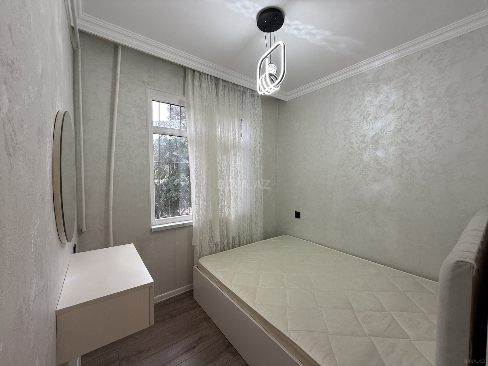 2 otaqlı Köhnə tikili, Neftçilər m., Bakı