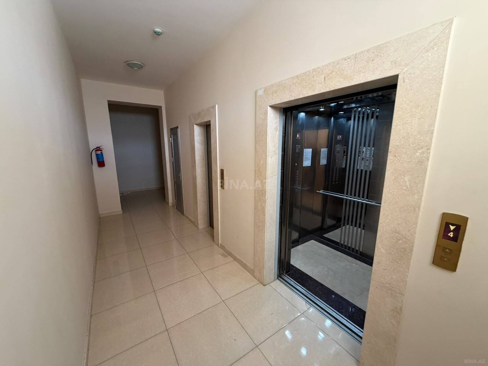 3 otaqlı Yeni tikili, Şah İsmayıl Xətai m., Bakı