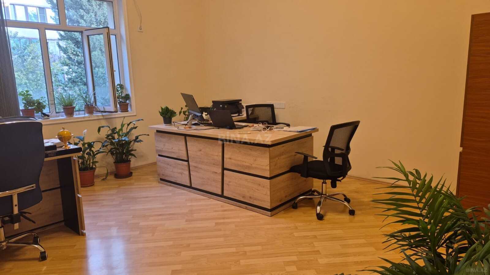 3 otaqlı Ofis, Azadlıq Prospekti m., Bakı