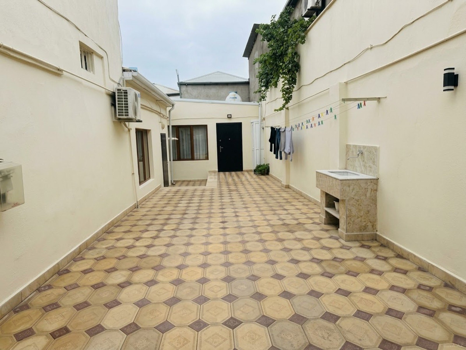 5 otaqlı Həyət evi/Bağ evi, İnşaatçılar m., Bakı