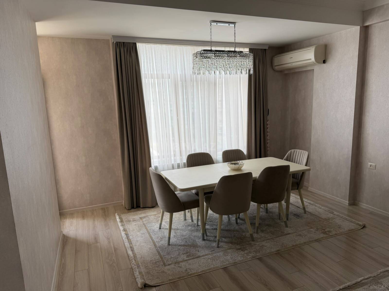 3 otaqlı Yeni tikili, Şah İsmayıl Xətai m., Bakı