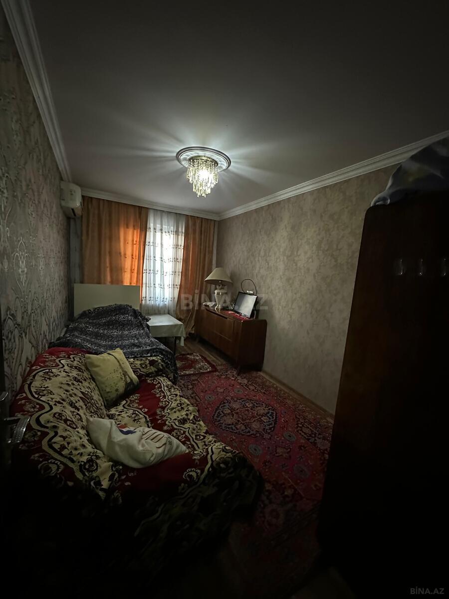 4 otaqlı Köhnə tikili, Xalqlar Dostluğu m., Bakı