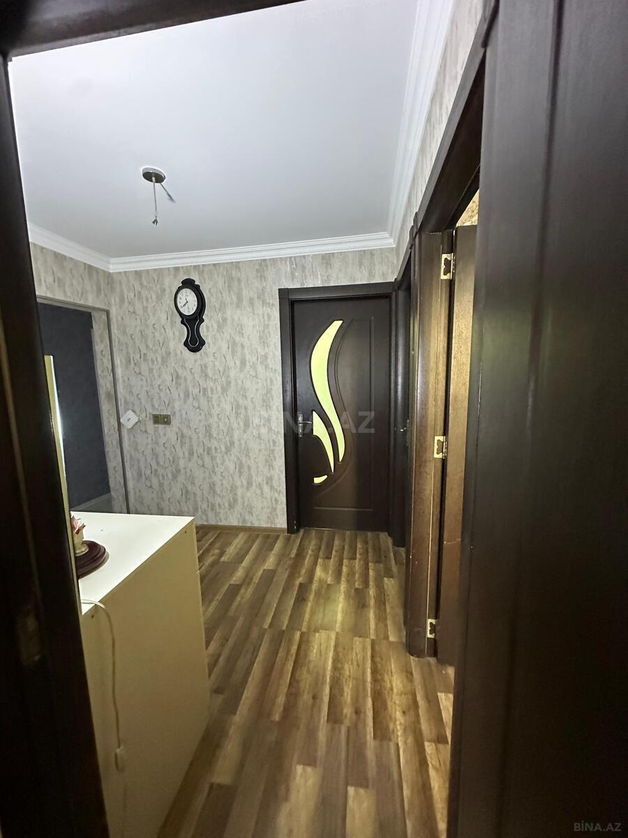 4 otaqlı Köhnə tikili, Xalqlar Dostluğu m., Bakı
