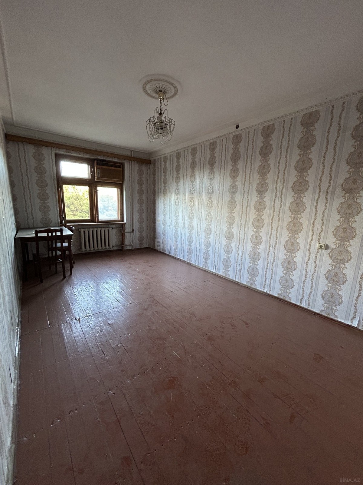 4 otaqlı Köhnə tikili, Əhmədli m., Bakı