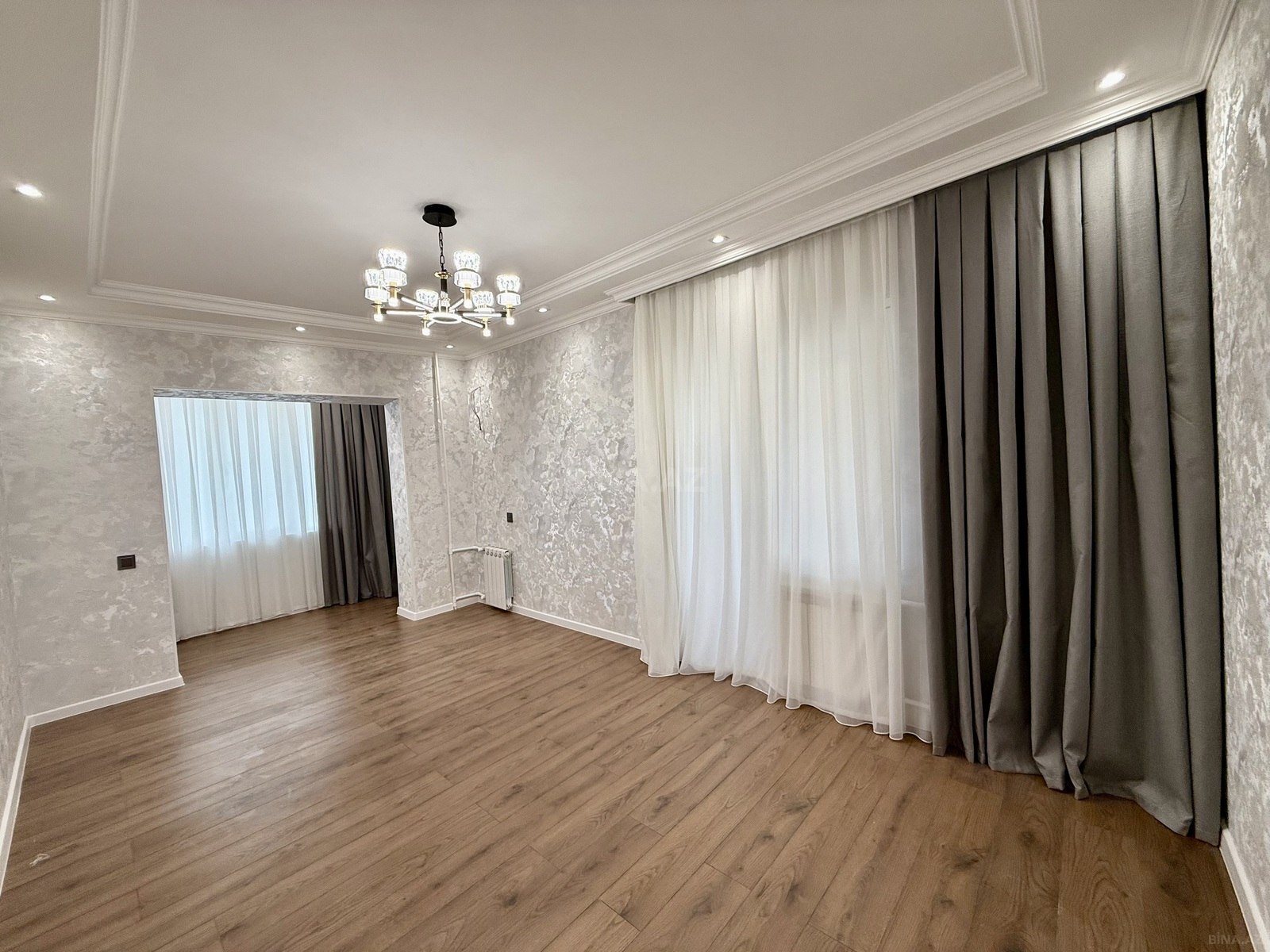 2 otaqlı Köhnə tikili, Xalqlar Dostluğu m., Bakı