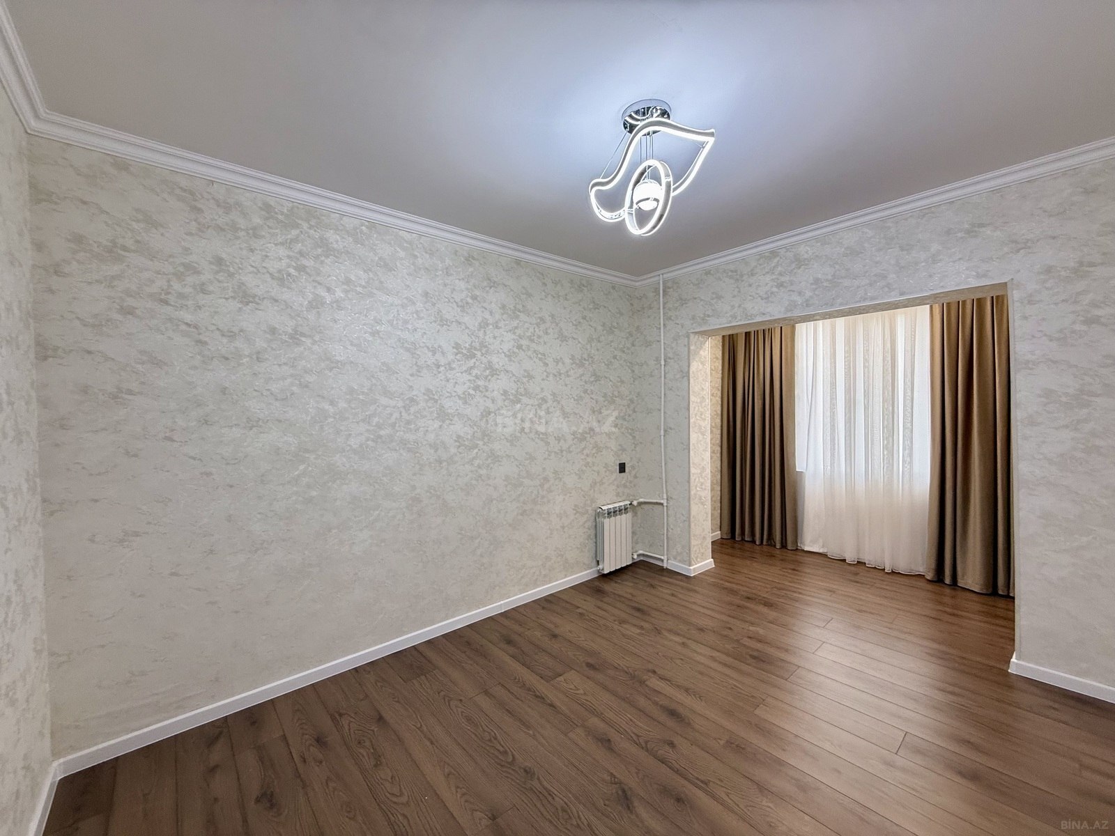 2 otaqlı Köhnə tikili, Xalqlar Dostluğu m., Bakı