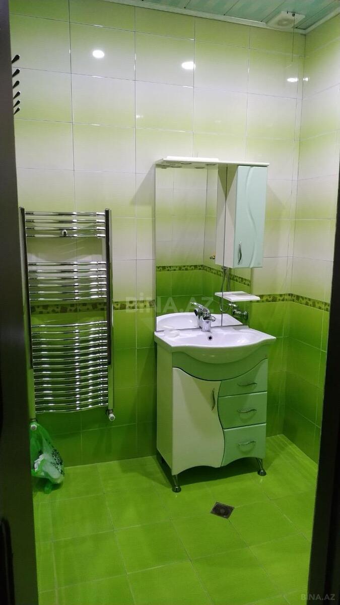 8 otaqlı Həyət evi/Bağ evi, Qaraçuxur q., Bakı