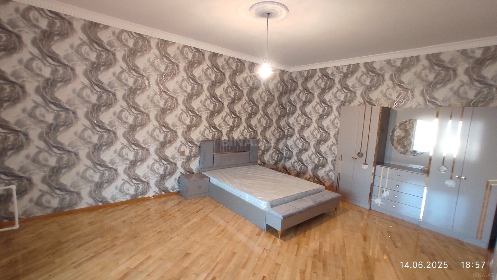 3 otaqlı Köhnə tikili, 20 Yanvar m., Bakı