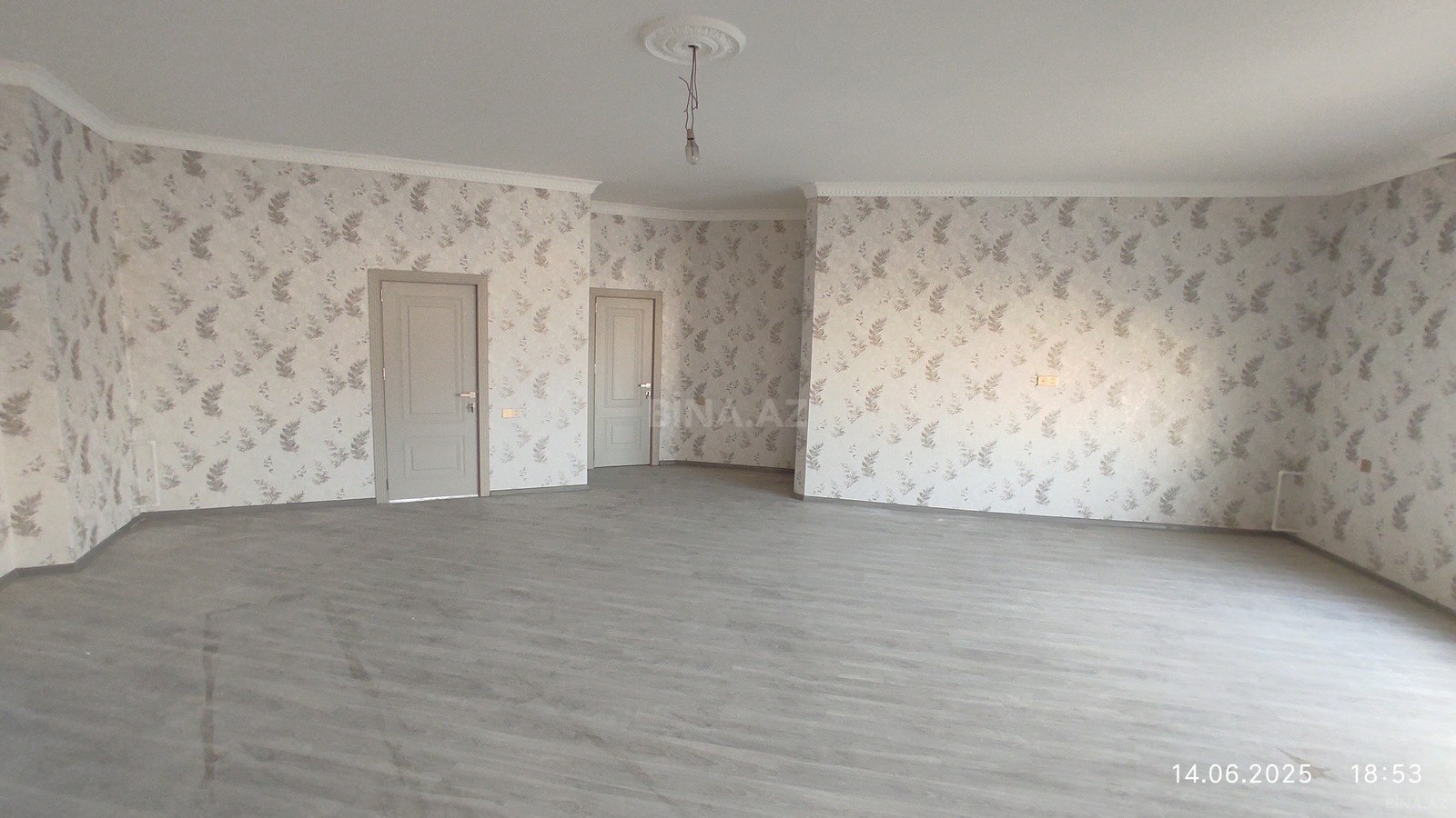3 otaqlı Köhnə tikili, 20 Yanvar m., Bakı