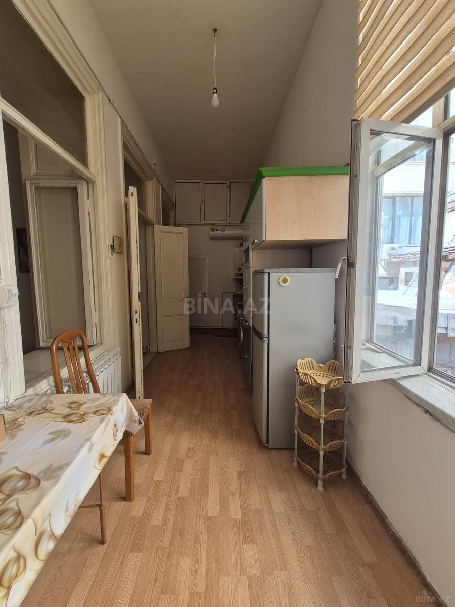 2 otaqlı Köhnə tikili, Sahil m., Bakı