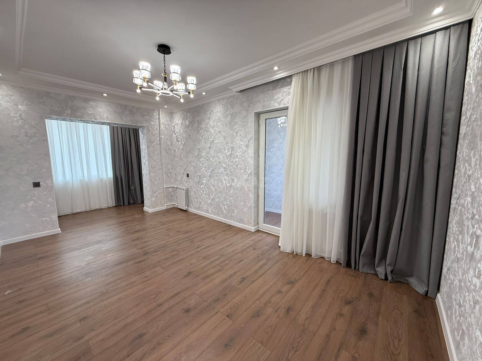 2 otaqlı Köhnə tikili, Xalqlar Dostluğu m., Bakı