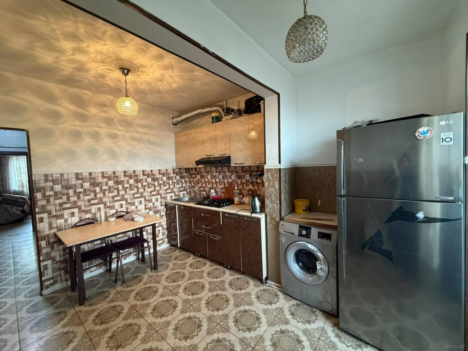 2 otaqlı Köhnə tikili, Neftçilər m., Bakı