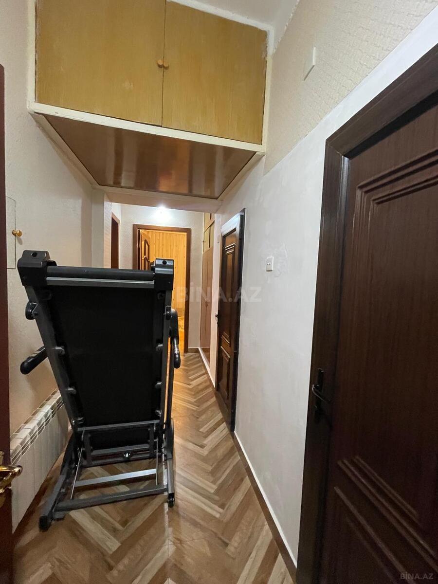 5 otaqlı Köhnə tikili, Elmlər Akademiyası m., Bakı