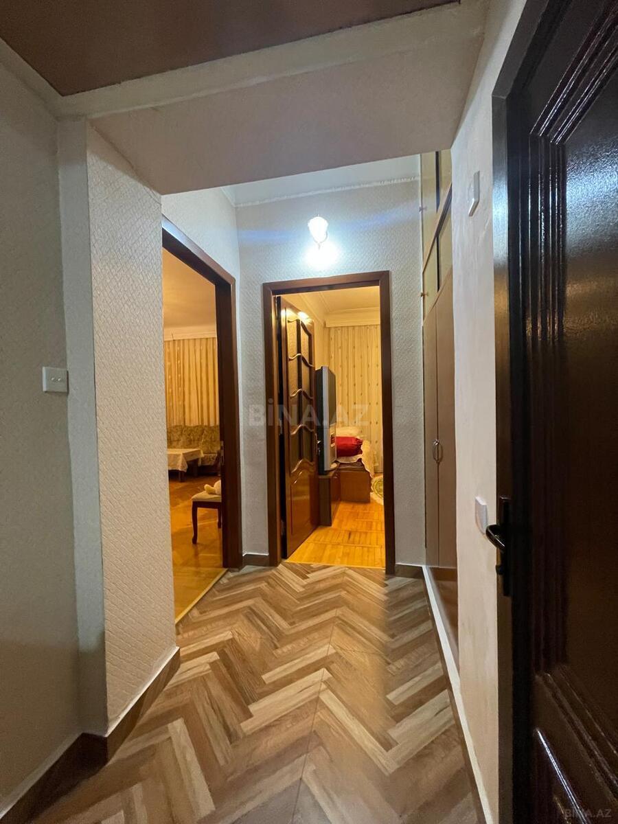 5 otaqlı Köhnə tikili, Elmlər Akademiyası m., Bakı