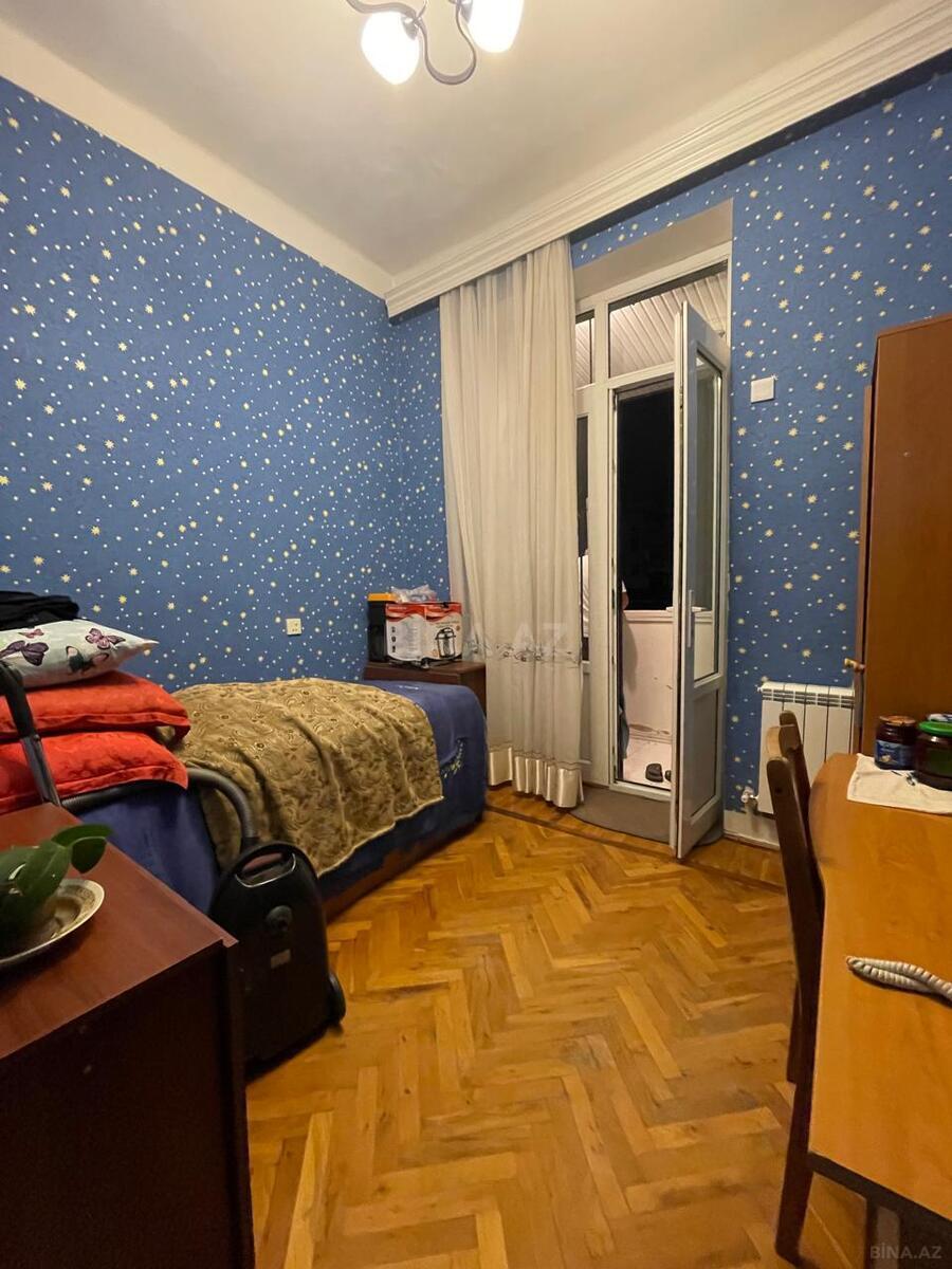 5 otaqlı Köhnə tikili, Elmlər Akademiyası m., Bakı
