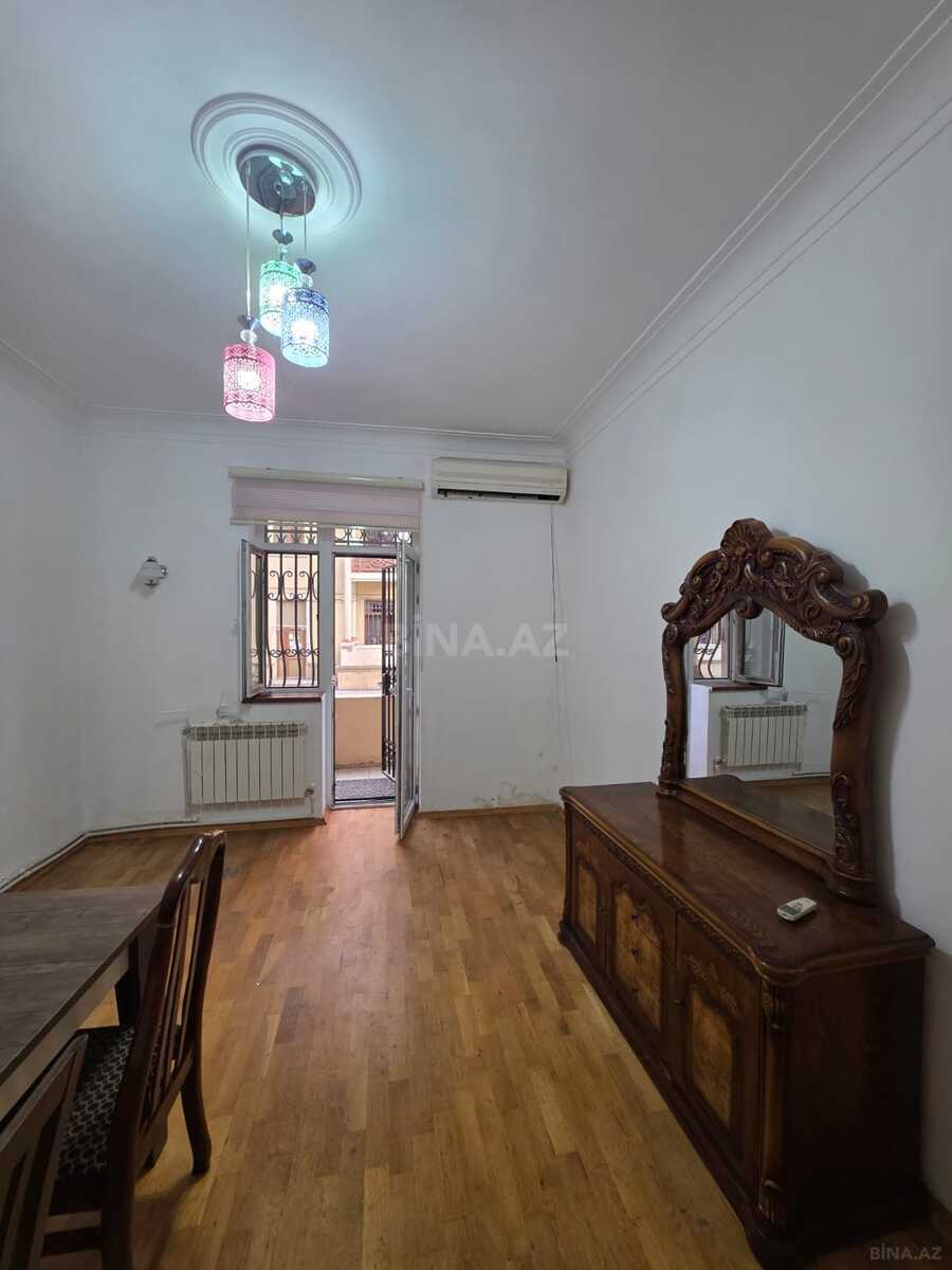 3 otaqlı Köhnə tikili, Buzovna q., Bakı