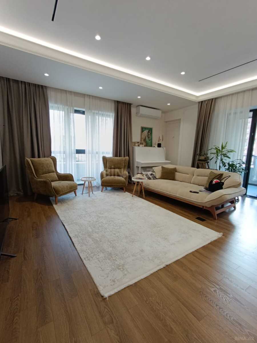 3 otaqlı Yeni tikili, Şah İsmayıl Xətai m., Bakı